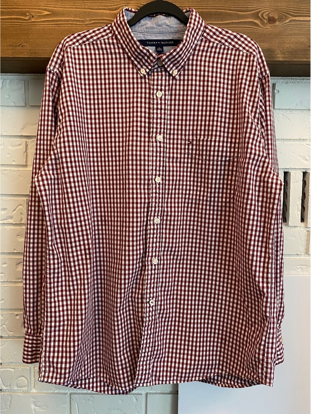 Tommy Hilfiger Men’s XL Classic Fit Red White Gingham Check Button Down Shirt